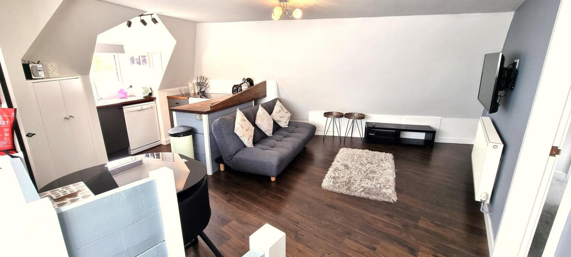 Beautiful Detached 1 Bedroom Apartment エルサム エクステリア 写真